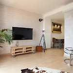 Front Canet Apartmán *