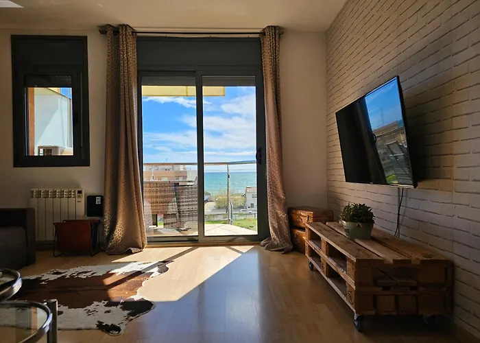 Apartment Front Canet