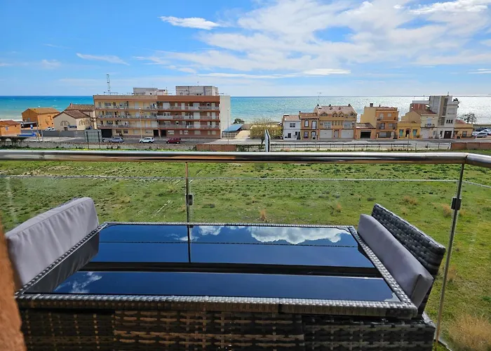 Apartment Front Canet