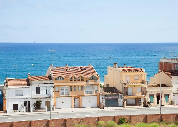 Apartment Front Canet